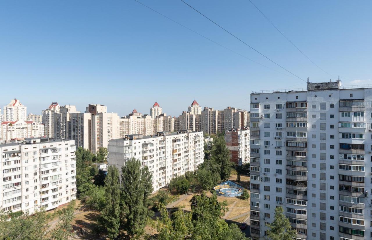 Чудова Квартира Для Відпочинку І Роботи На Оболоні Kiev Bagian luar foto